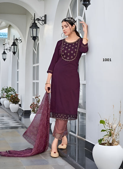 Purple embroidered kurta with Trousers & Dupatta