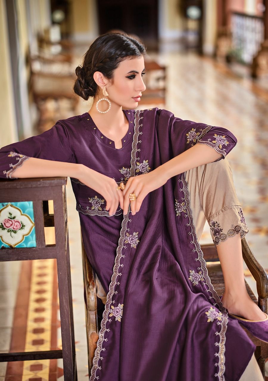 Women Purple Embroidered kurta with Trousers & Dupatta