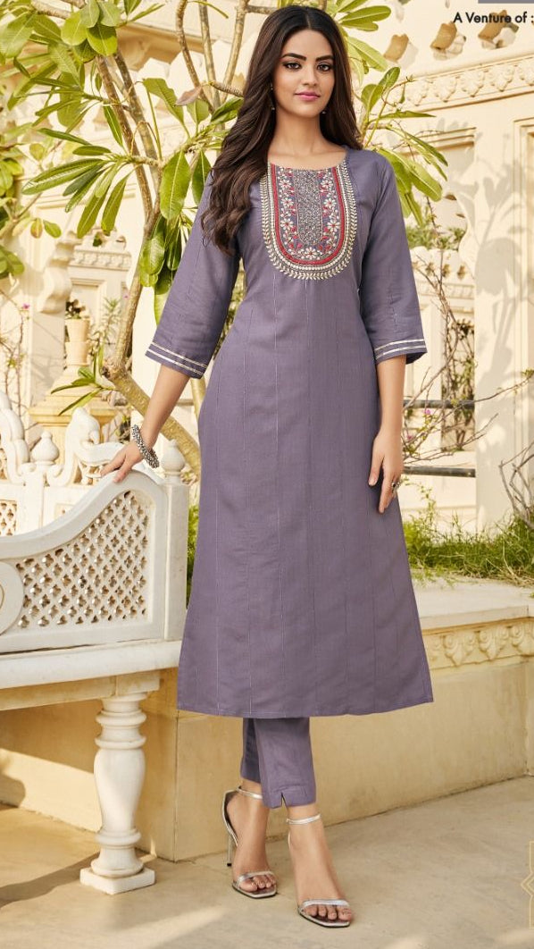 Women Grey kurti with Trousers