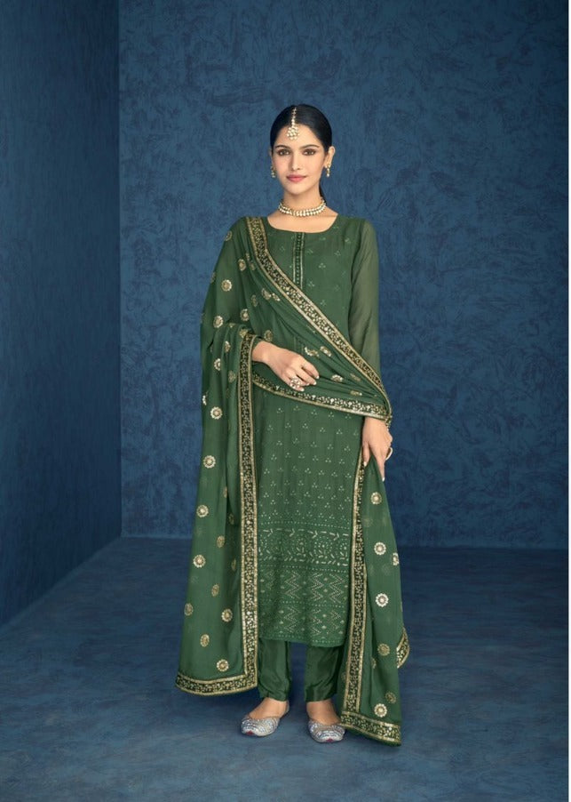 Women Green fox georgette kurta with trouser & dupatta